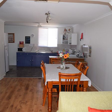Aly'S Cottage Broken Hill Extérieur photo