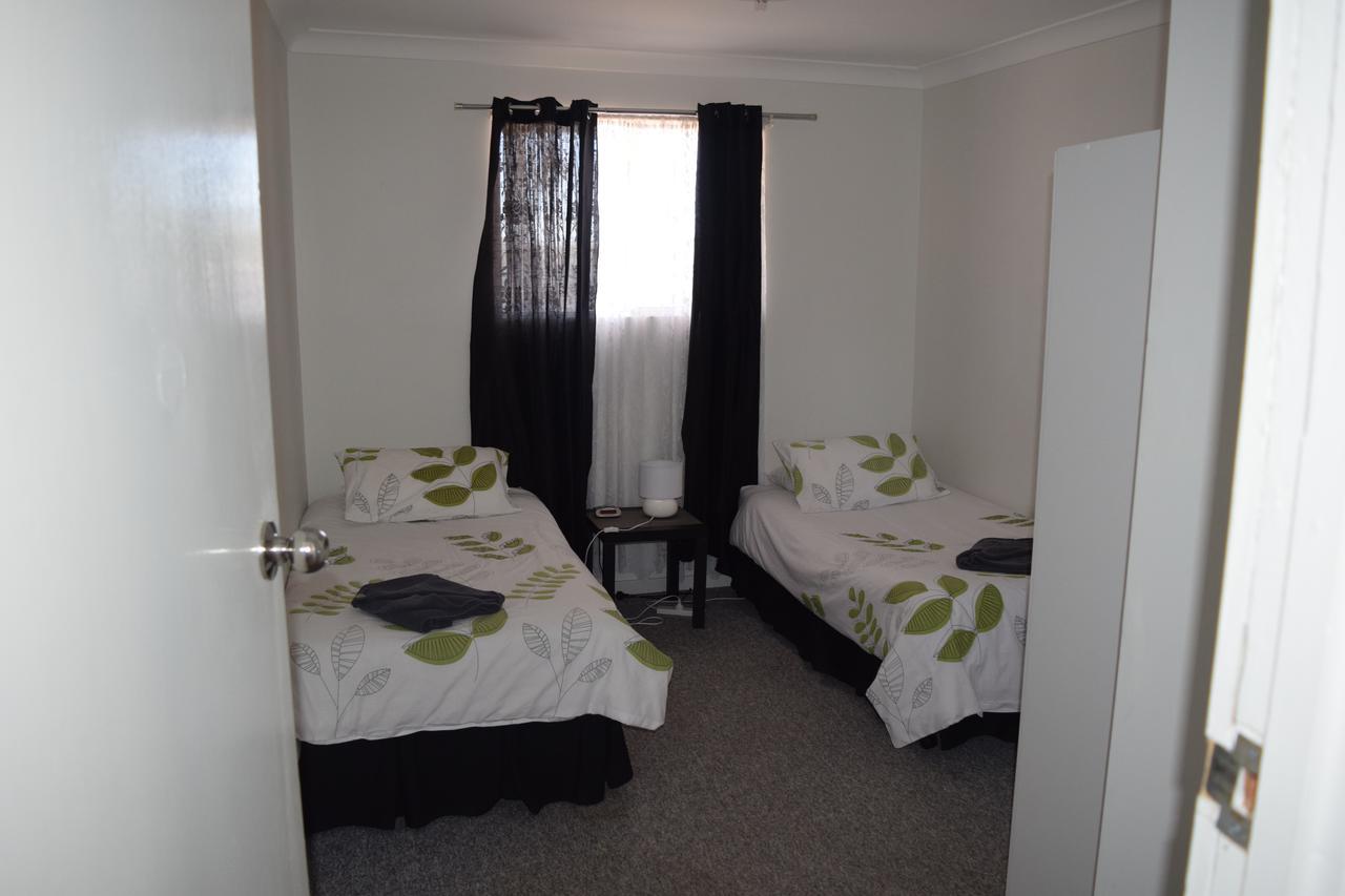 Aly'S Cottage Broken Hill Extérieur photo